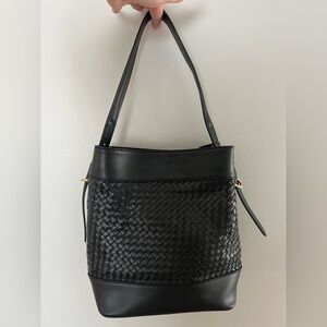 Valentina Fiore Woven Italian Leather
Bucket Handbag
